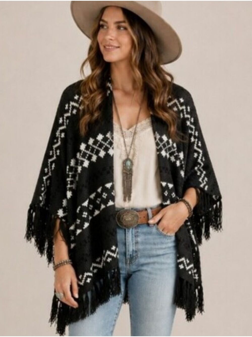 STUDIO S SHAWL / PONCHO SWEATER - EUC - ONE SIZE - SOFT, COZY AND VERSATILE